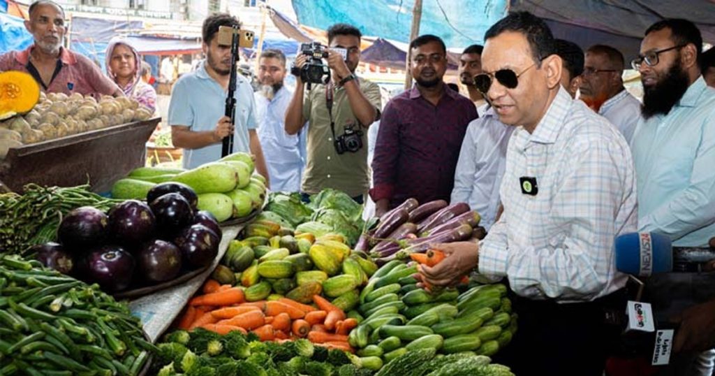 সরকার নির্ধারিত দাম না রাখায় ১৩৭ প্রতিষ্ঠানকে ১০ লাখ টাকা জরিমানা