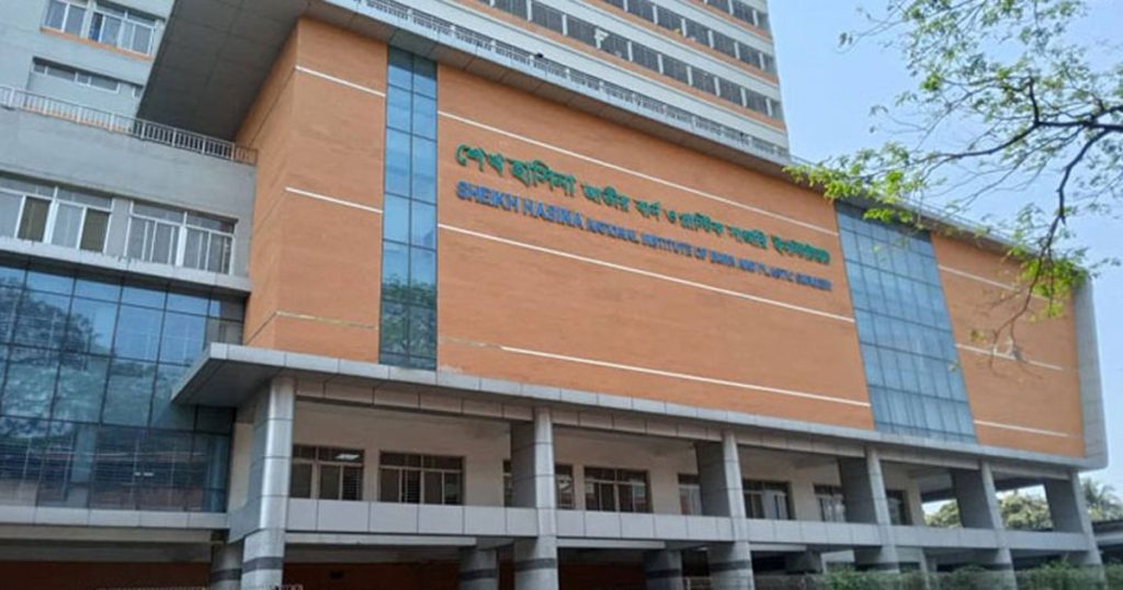 জাতীয় বার্নে ভর্তি ৬ জনের অবস্থা সংকটাপন্ন, ১৫ জন অনেকটা সুস্থ