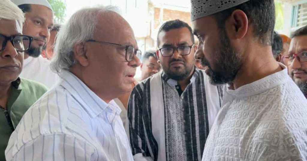 মাইলস্টোন স্কুলে বিমান বিধ্বস্ত: নিহত নাজিয়া-নাফির পরিবারের পাশে রিজভী মাইলস্টোন স্কুলে বিমান বিধ্বস্ত: নিহত নাজিয়া-নাফির পরিবারের পাশে রিজভী