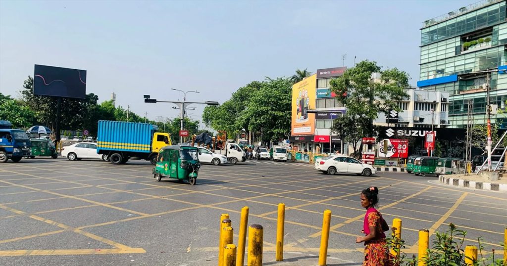 ঢাকার ট্রাফিক ব্যবস্থাপনা ঢেলে সাজানোর উদ্যোগ নিয়েছে সরকার